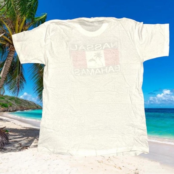 70's Dorsett Tee's 'Nassau Bahamas' Graphic Tee - Picture 2 of 5